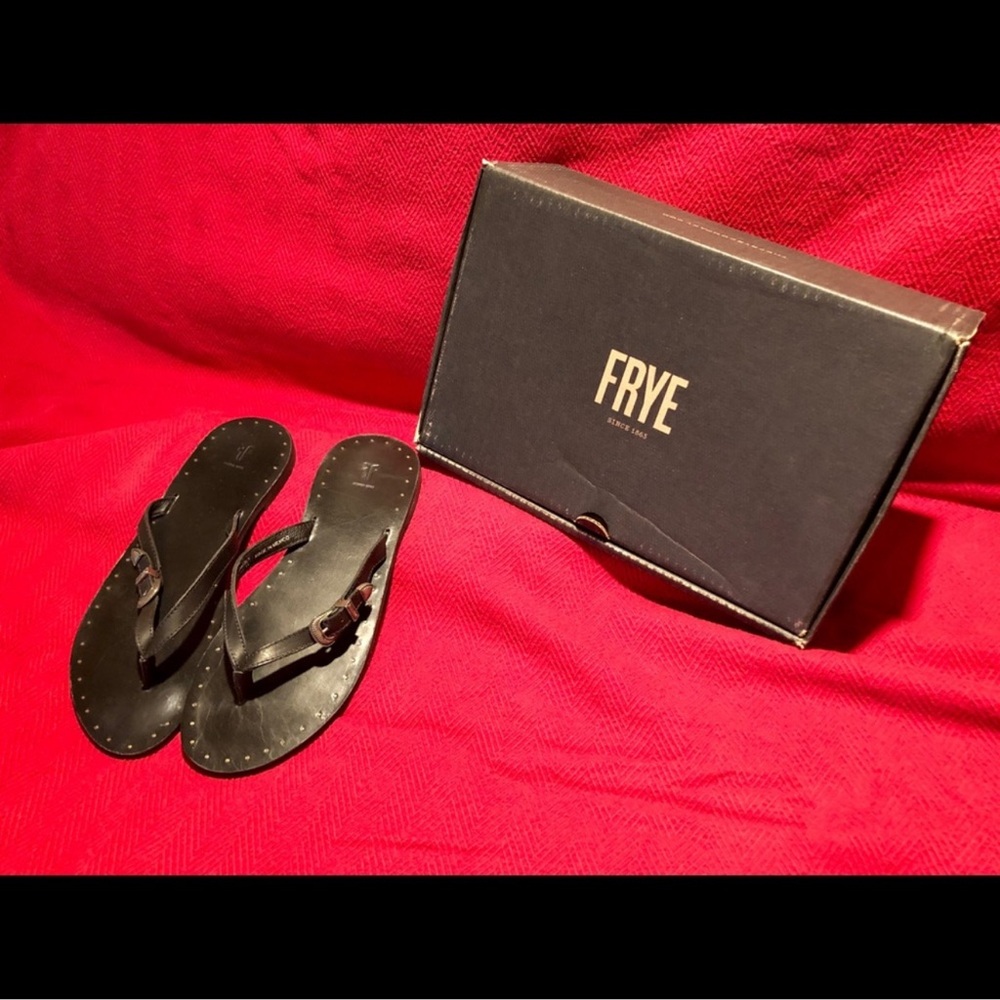 Frye Ally Western Black Leather Flip Flop